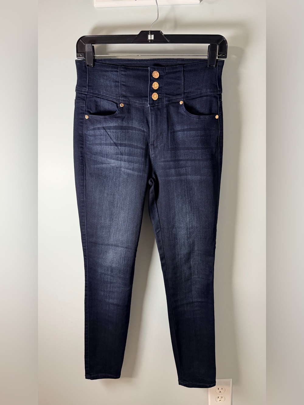 Guess Jeans size 26 with stretch